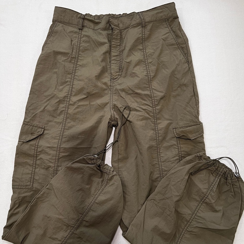 Love Tree Woman’s Khaki Cargo Pants